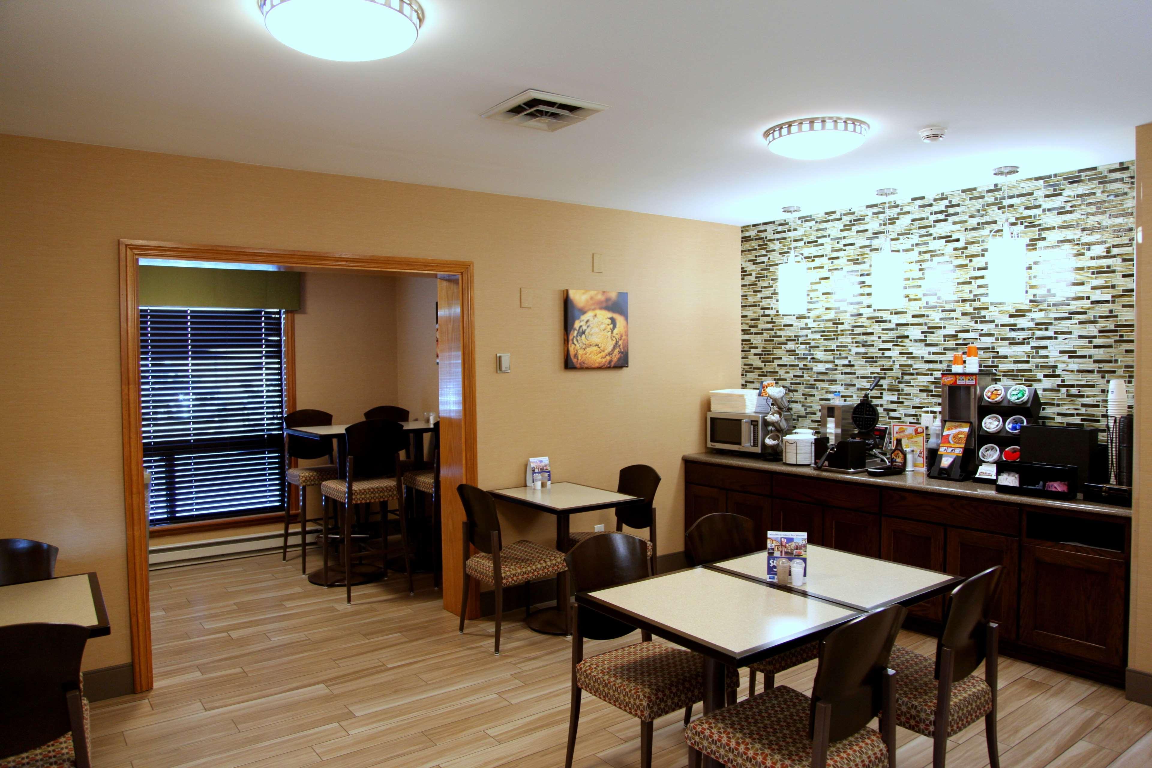 Best Western Falcon Plaza - Боулинг-Грин Экстерьер фото